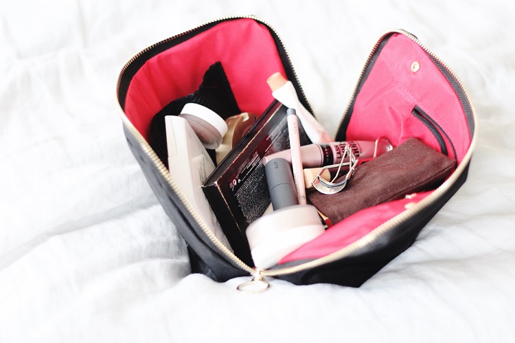 Makeup Brush Organizer and Clutch Cover - KUSSHI